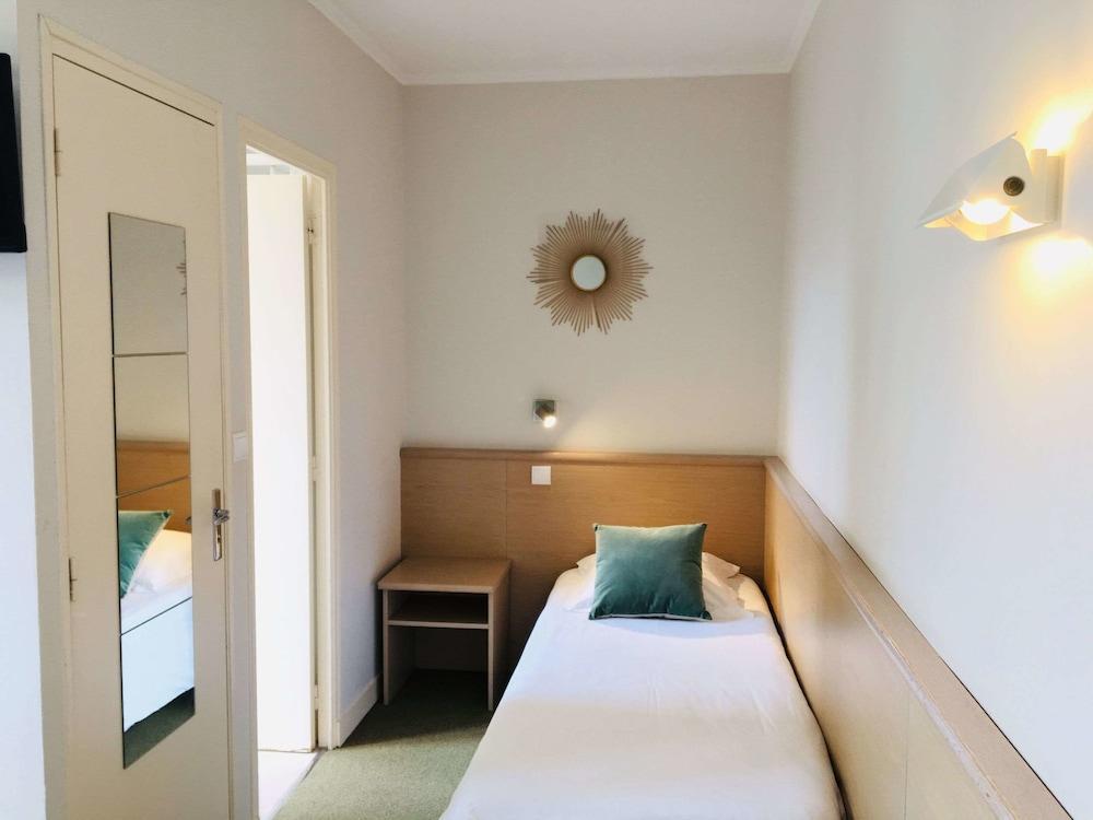Hotel Du Parc ดีนาร์ ภายนอก รูปภาพ